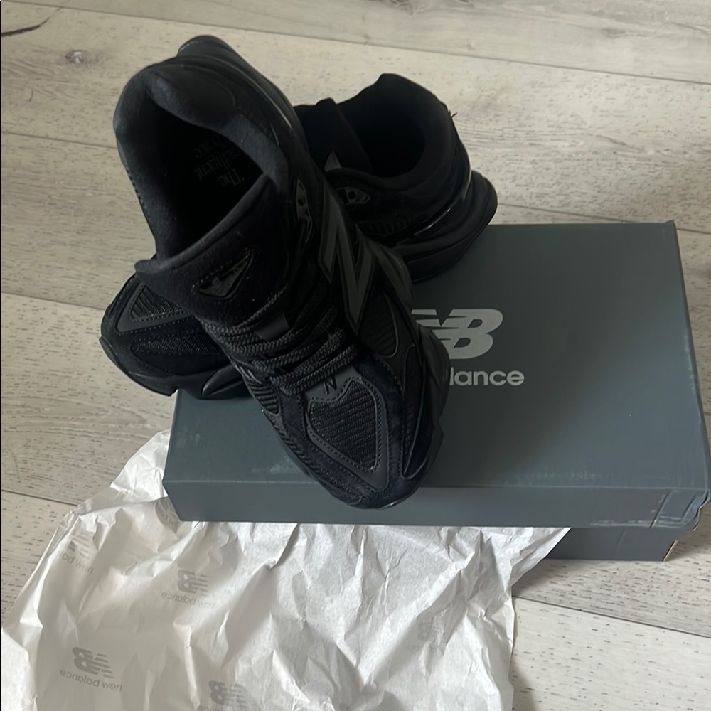 New Balance Triple Black Athletic Shoes